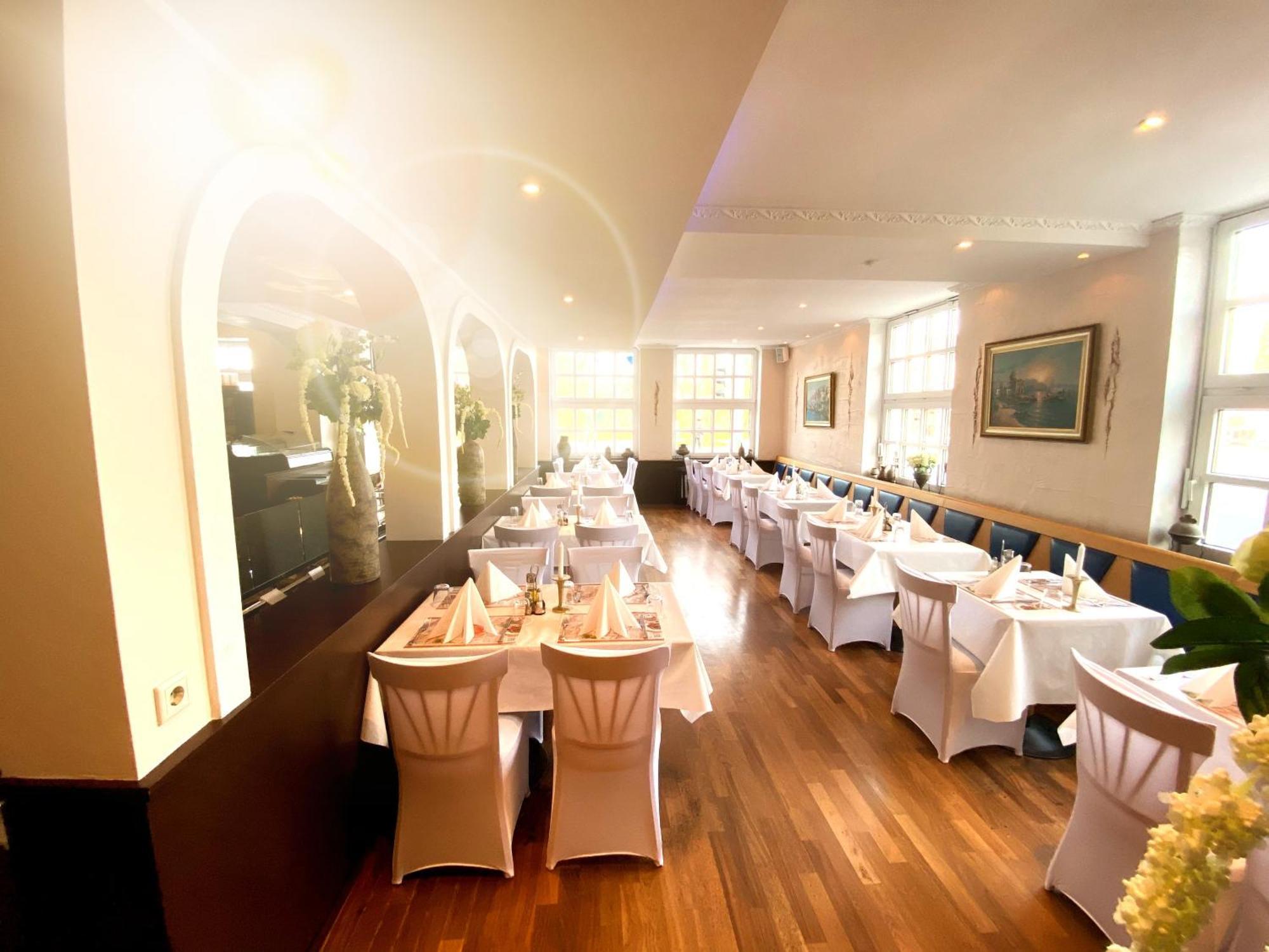 Hotel Kolossos Duesseldorf - Neuss Extérieur photo